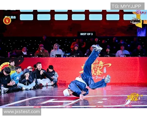 重庆街舞队与西安街舞队赛后状态分析与表现对比