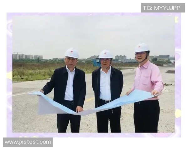 重庆足球队的转型之路:从辉煌到重生的真实纪录与反思 重庆足球队的转型之路:从辉煌到重生的真实纪录与反思