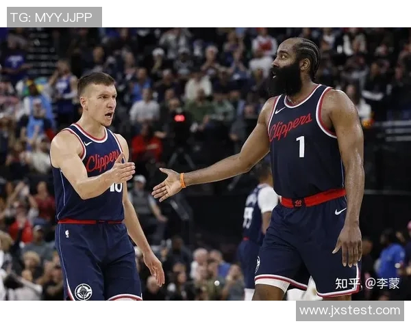 今天火箭与快船对决精彩上演球迷期待激烈碰撞与精彩瞬间