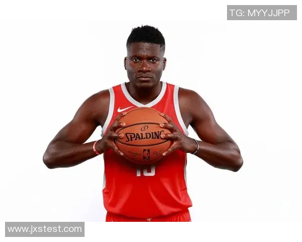 克林特卡佩拉：从默默无闻到NBA明星的成长之路