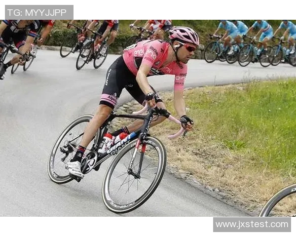 卡雅队与内政联队激战正酣比分背后暗藏的战术较量与精彩瞬间 卡雅队与内政联队激战正酣比分背后暗藏的战术较量与精彩瞬间