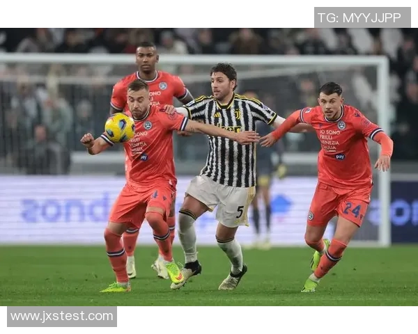 萨莫拉与亚松森瓜激战正酣谁将赢得这场精彩对决的胜利