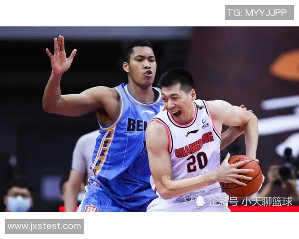 顿克奎与克莱蒙激战正酣谁能在这场较量中笑到最后 顿克奎与克莱蒙激战正酣谁能在这场较量中笑到最后