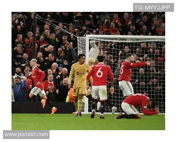 2013年巴萨与曼联巅峰对决回顾球迷心中的经典之战 2013年巴萨与曼联巅峰对决回顾球迷心中的经典之战