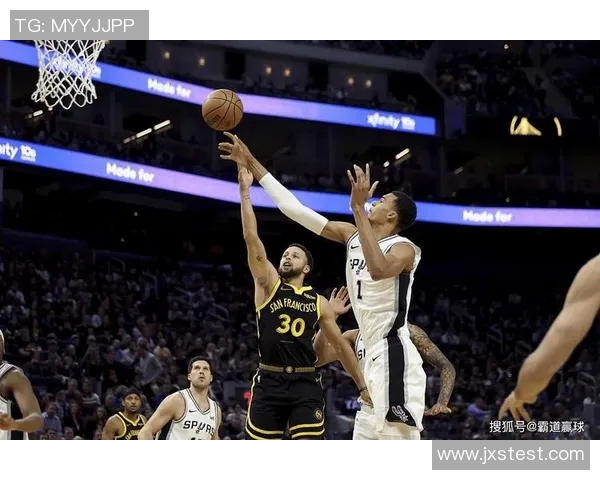 2017年NBA季后赛马刺对勇士的精彩对决回顾与分析 2017年NBA季后赛马刺对勇士的精彩对决回顾与分析