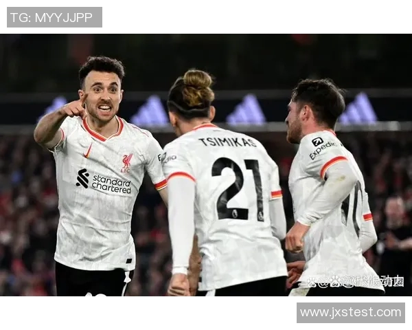 利物浦与爱华顿激战正酣精彩直播全程回顾与分析