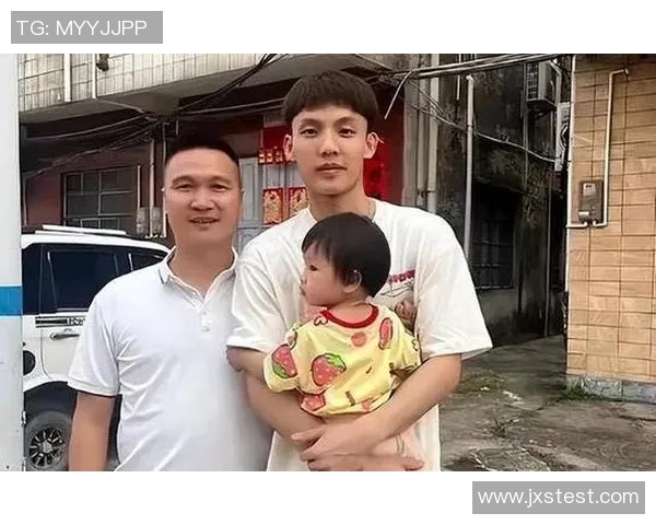 徐杰：从青涩少年到篮球场上的璀璨明星，勇敢追梦的励志故事